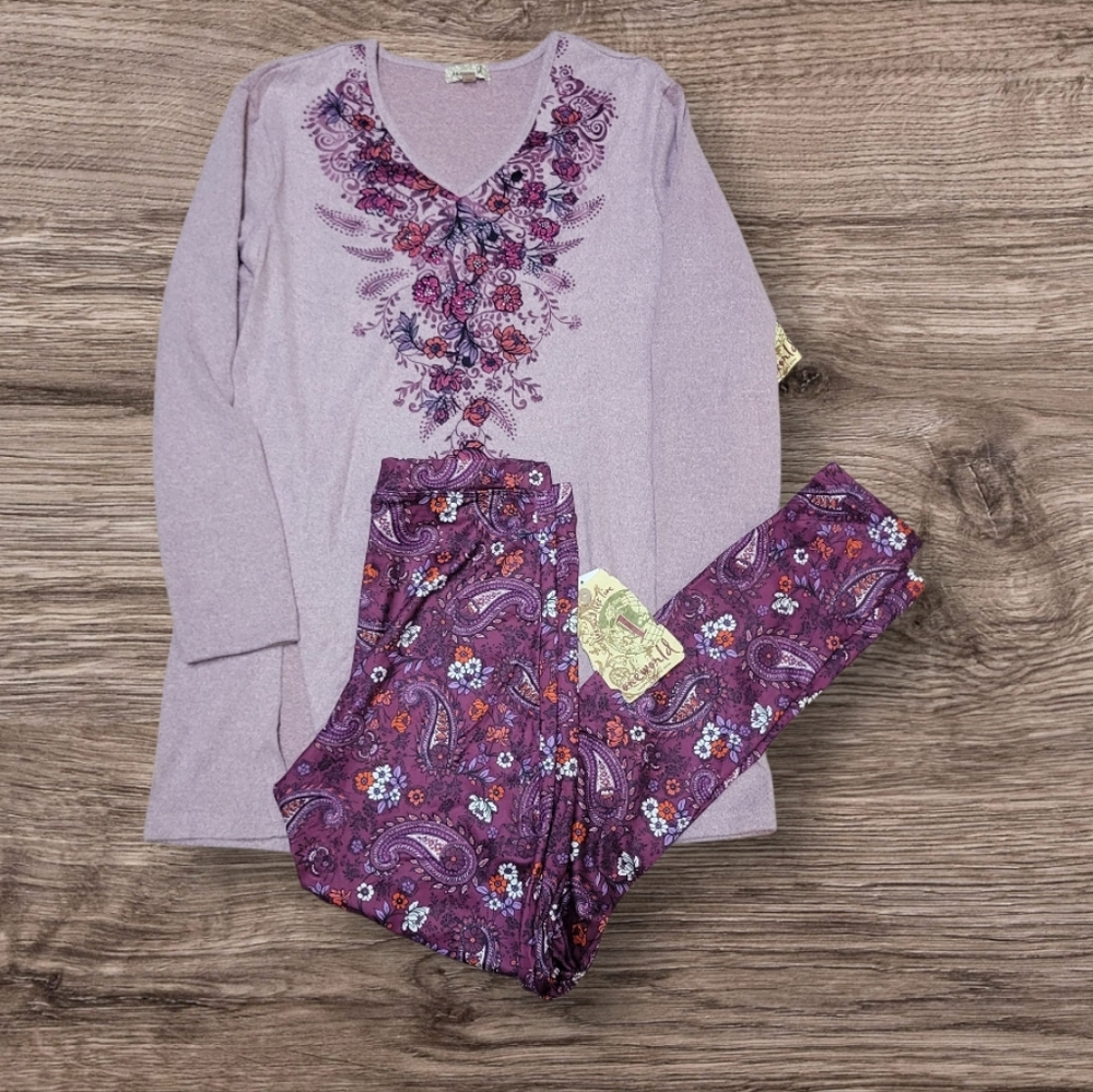 One World Purple Paisley Tunic With Leggins Set - NWT - Picture 2 of 6
